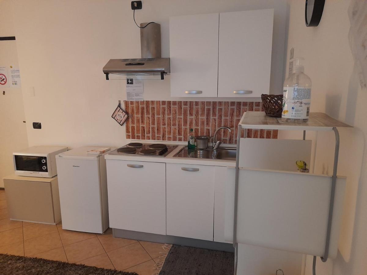 Ferienwohnung A Casa Di Sole Arese Exterior foto