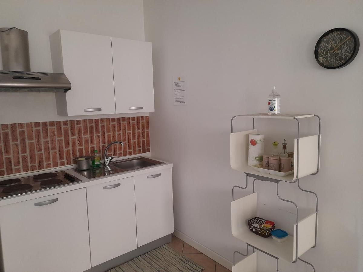 Ferienwohnung A Casa Di Sole Arese Exterior foto
