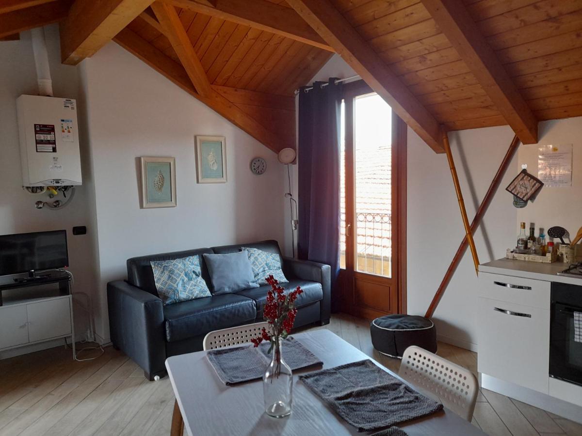 Ferienwohnung A Casa Di Sole Arese Exterior foto